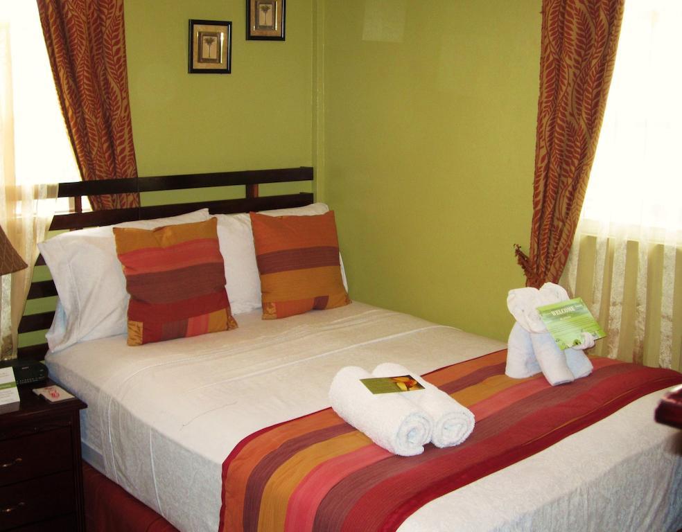 Narakiel'S Inn Roseau Phòng bức ảnh