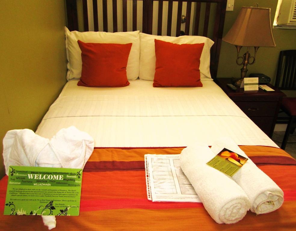 Narakiel'S Inn Roseau Ngoại thất bức ảnh