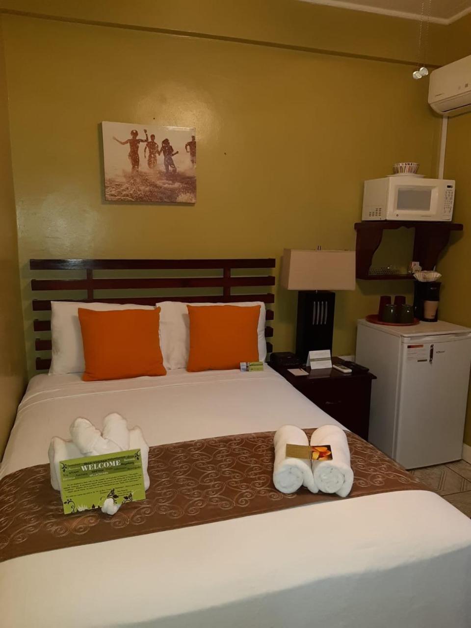 Narakiel'S Inn Roseau Ngoại thất bức ảnh
