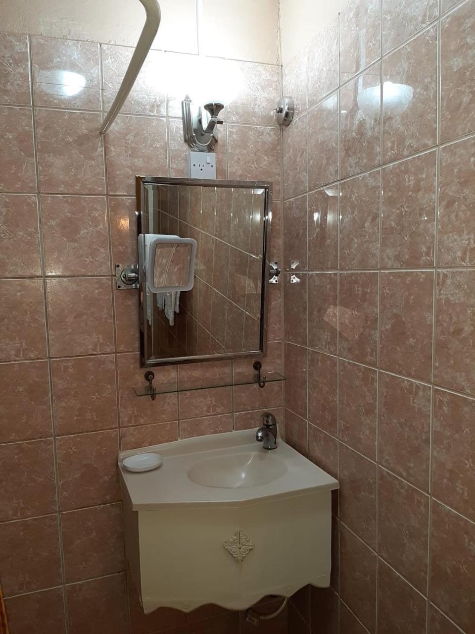 Narakiel'S Inn Roseau Ngoại thất bức ảnh