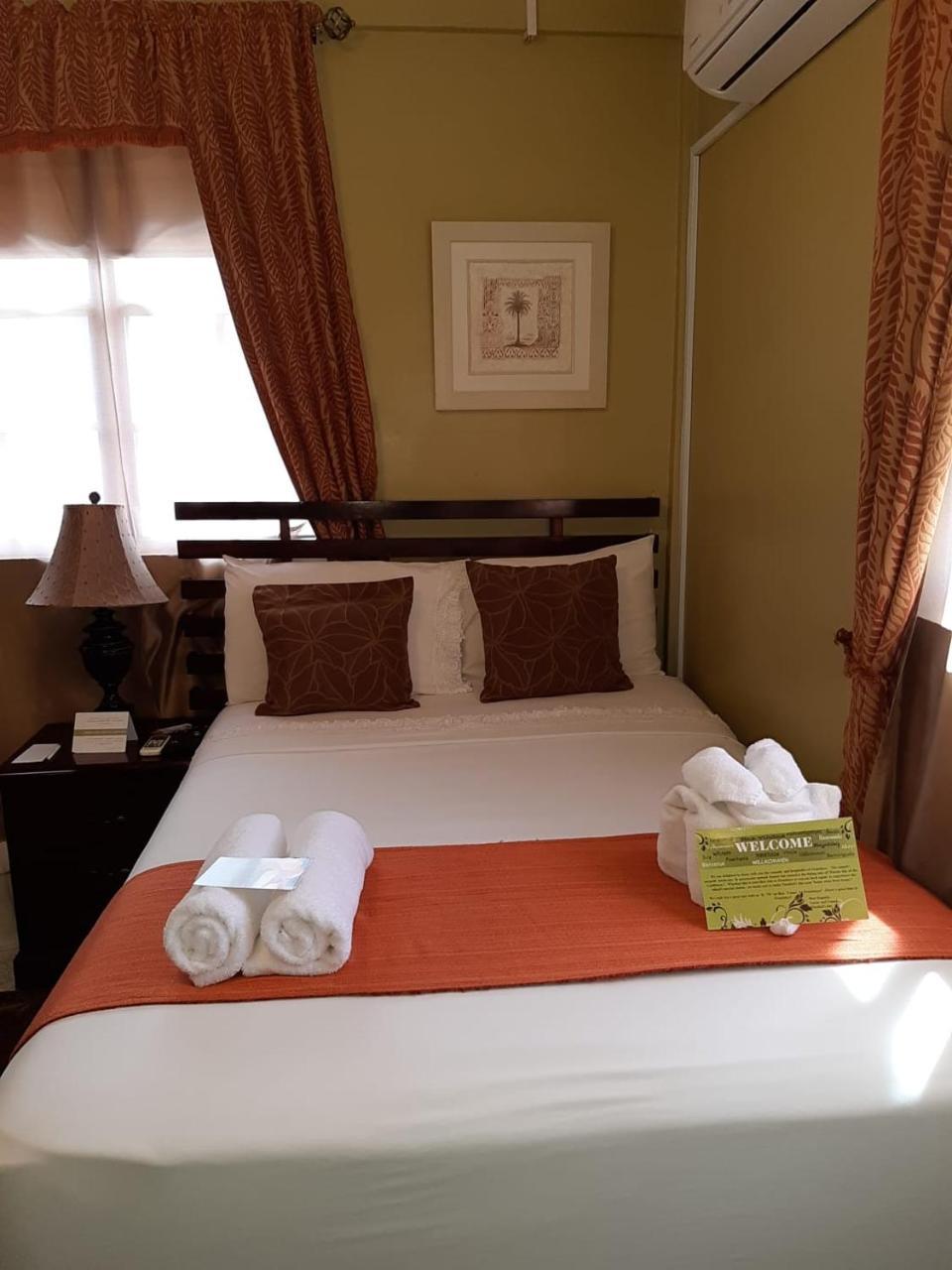 Narakiel'S Inn Roseau Ngoại thất bức ảnh